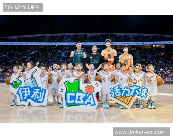 聚焦篮球明星成长历程与赛场荣耀的全景式深度解析专题报告精编版